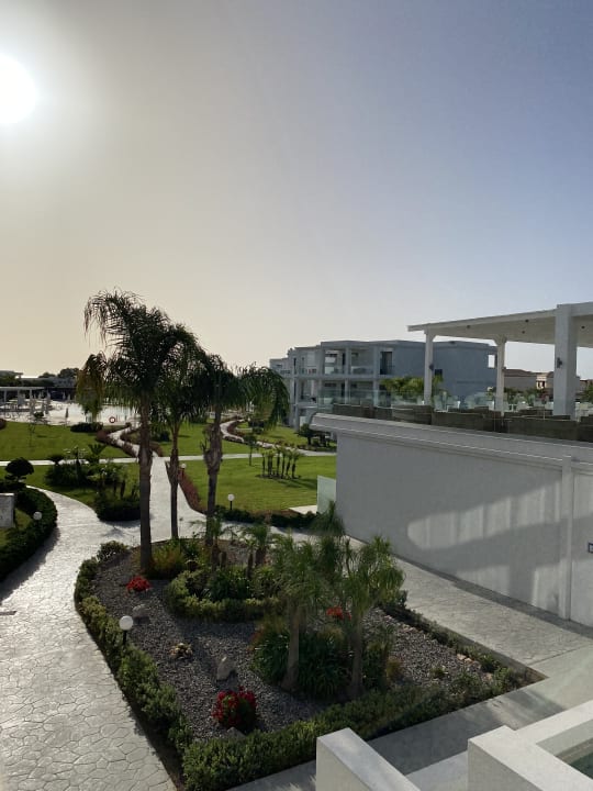 Gartenanlage Asterias Beach Resort