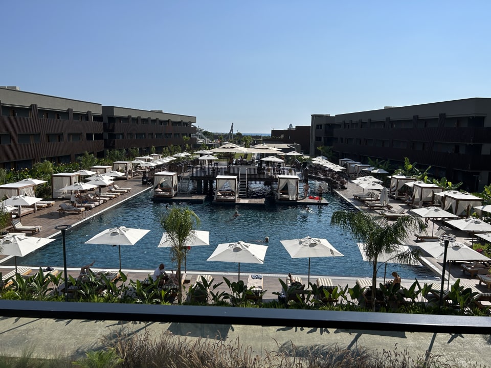 Pool Jacaranda Luxury Resort