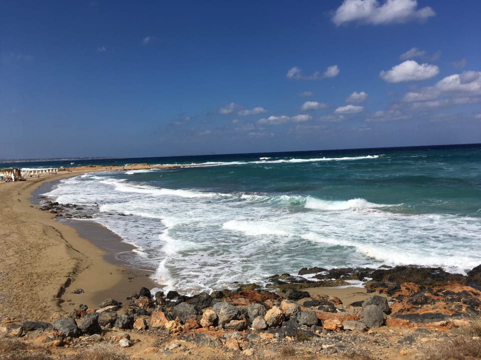 Strand Hotel Meropi