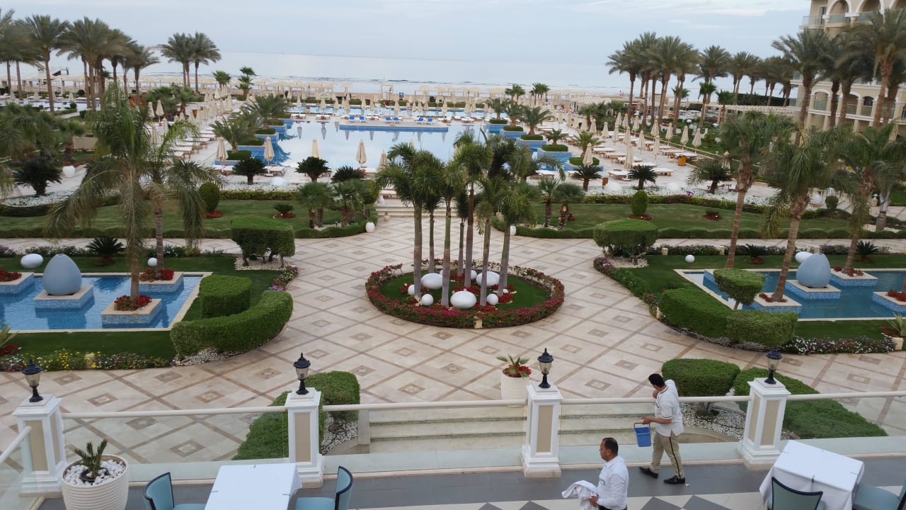 Blick von Lobby Terrasse Premier Le Reve Hotel & Spa