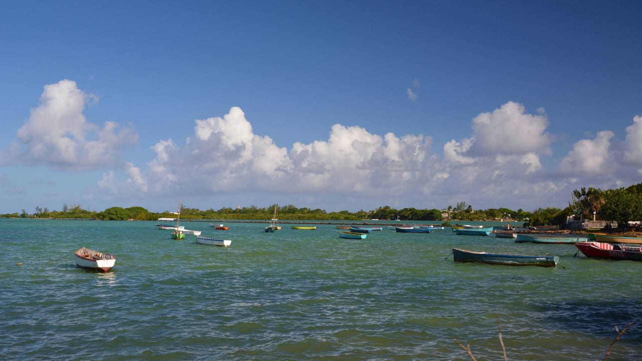 Le Peninsula Bay Beach Le Peninsula Bay Beach Resort & Spa