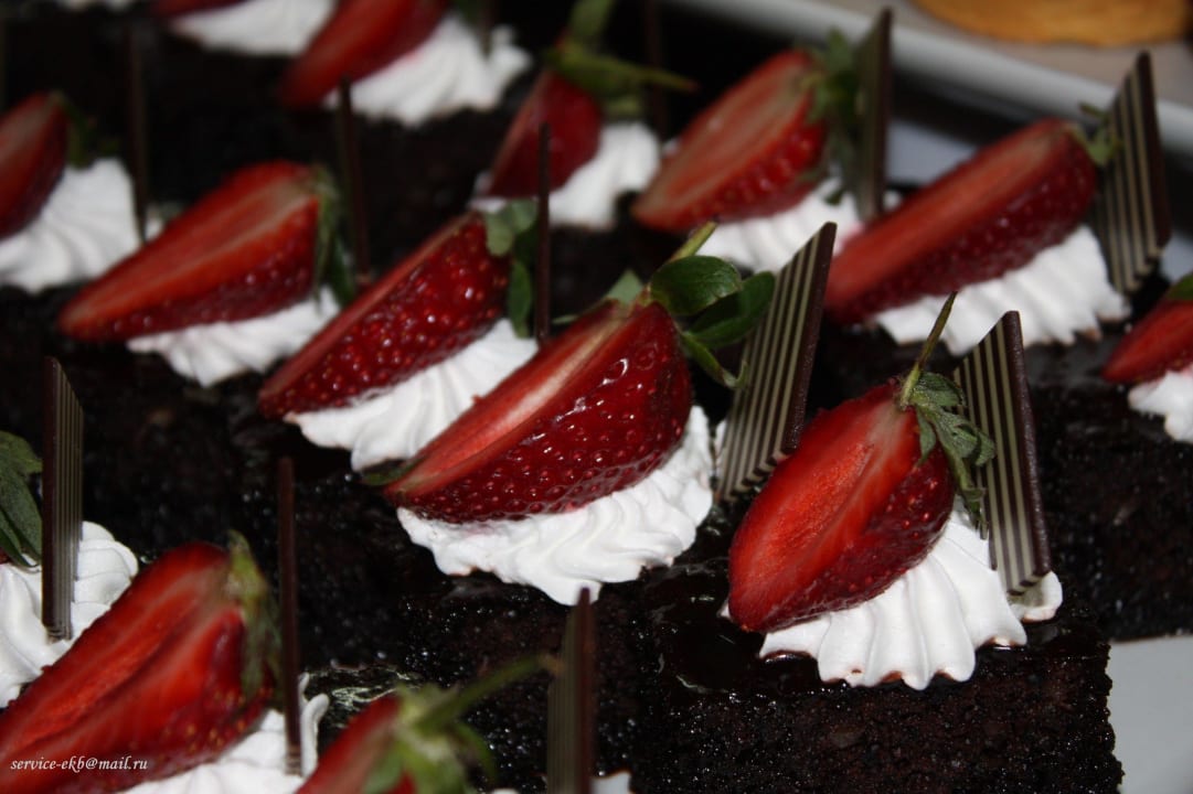 Ресторан Густо Hotel Delphin Imperial