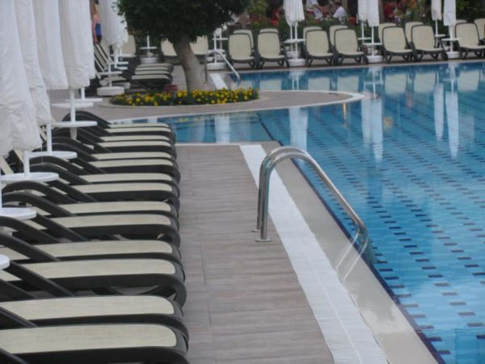 Ordnung muss sein Port Side Resort Hotel