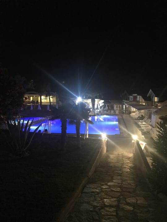 Pool Club Resort Atlantis