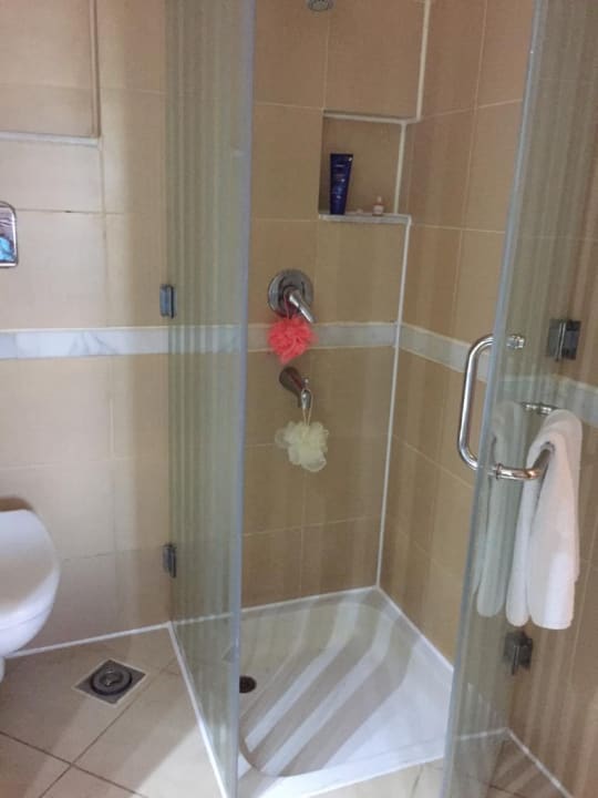 Zimmer Parrotel Beach Resort