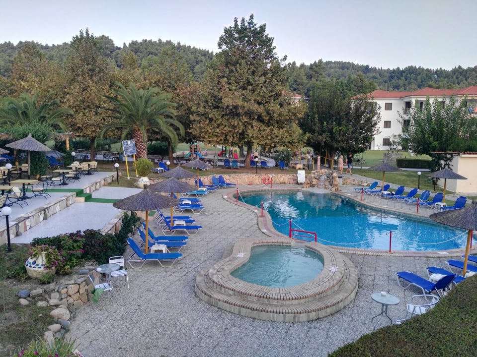 Pool Hotel Chrousso Village