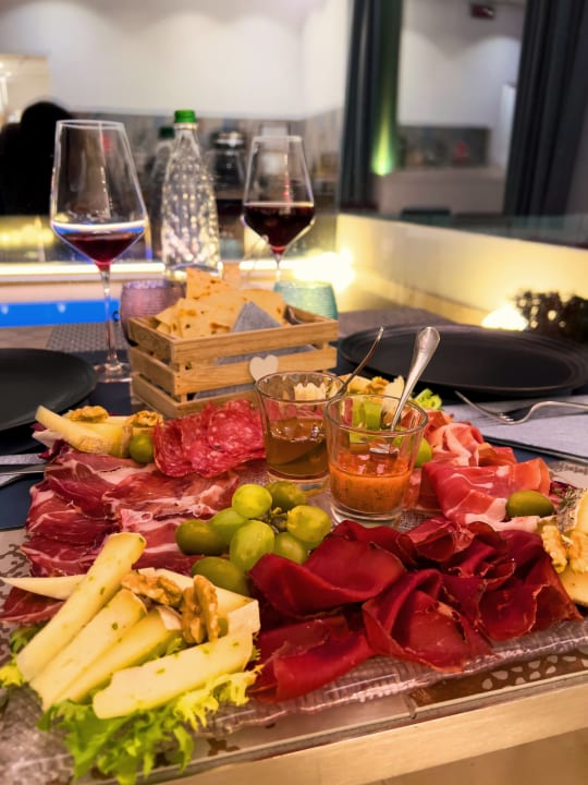 Gastro You & Me Beach Hotel