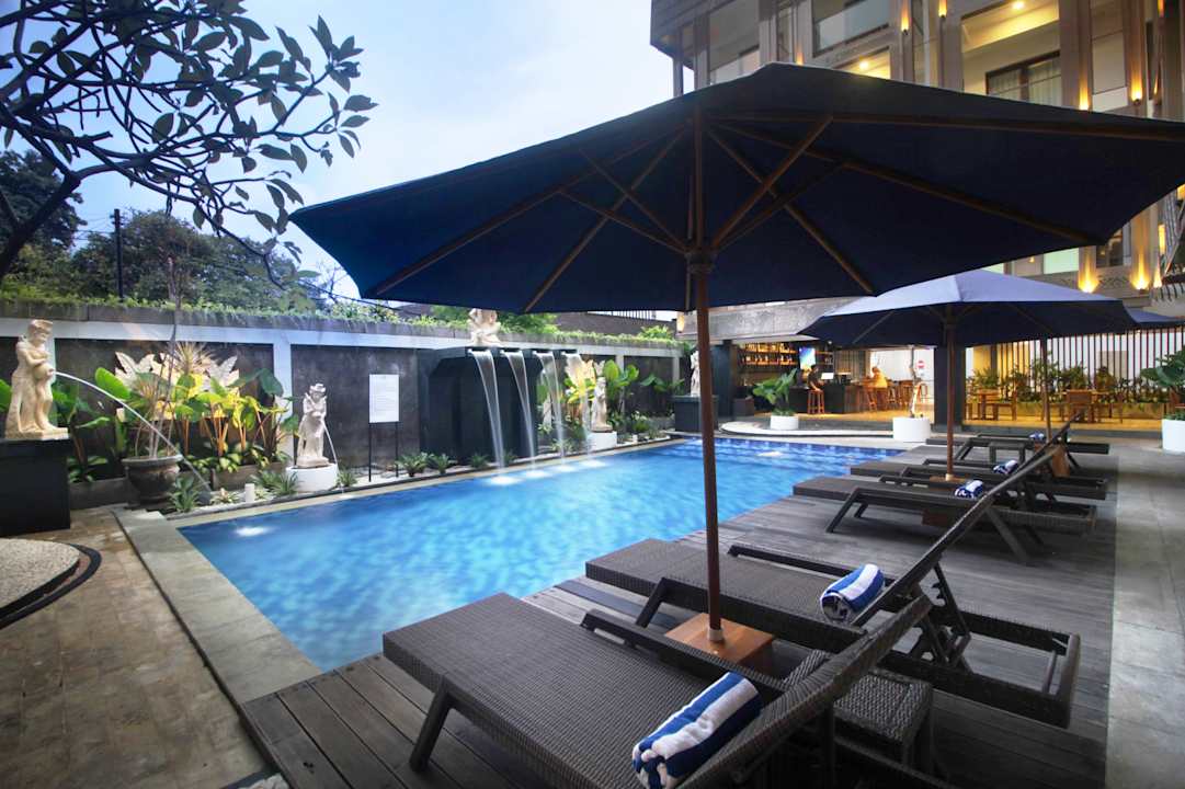 Pool Nadi Hotel Legian