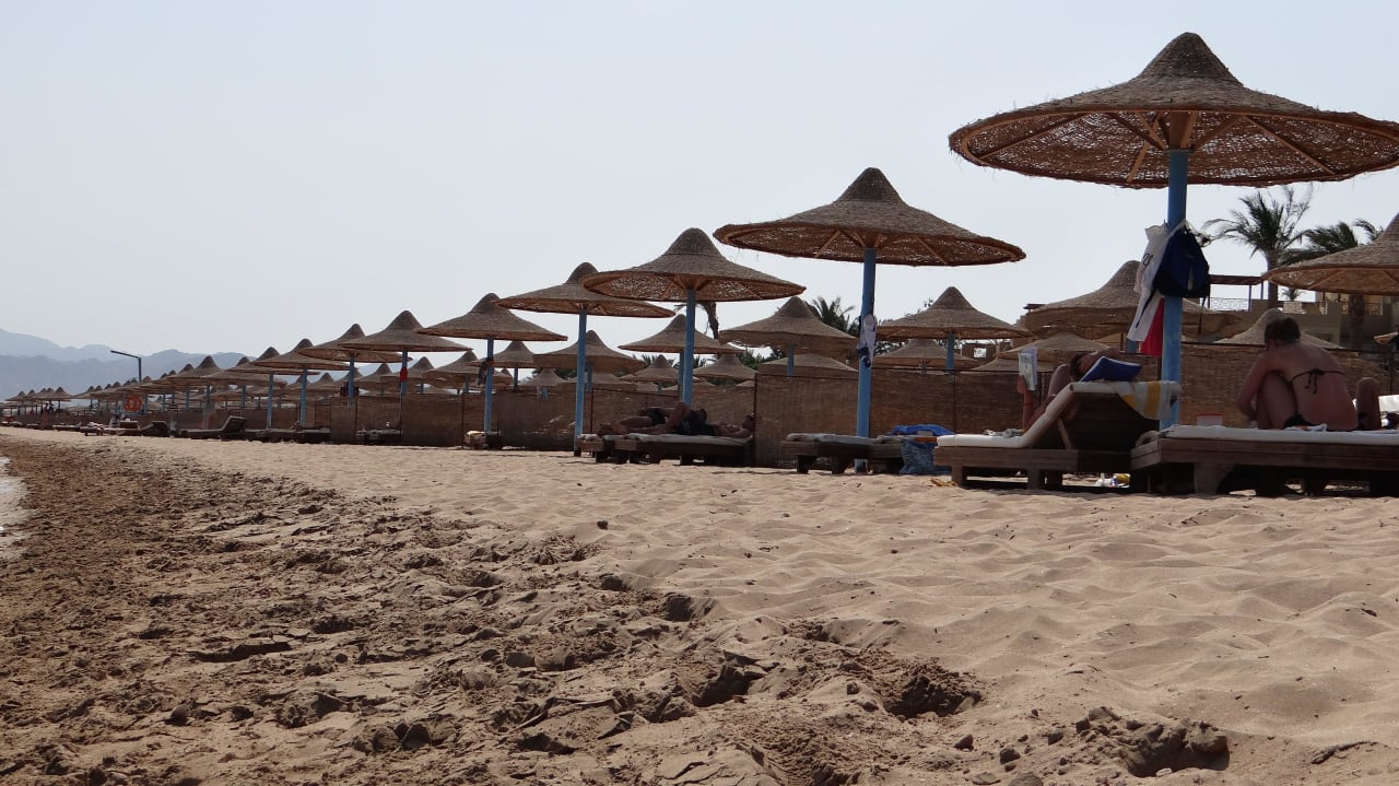 Plaża prywatna hotelu Imperial Shams Abu Soma