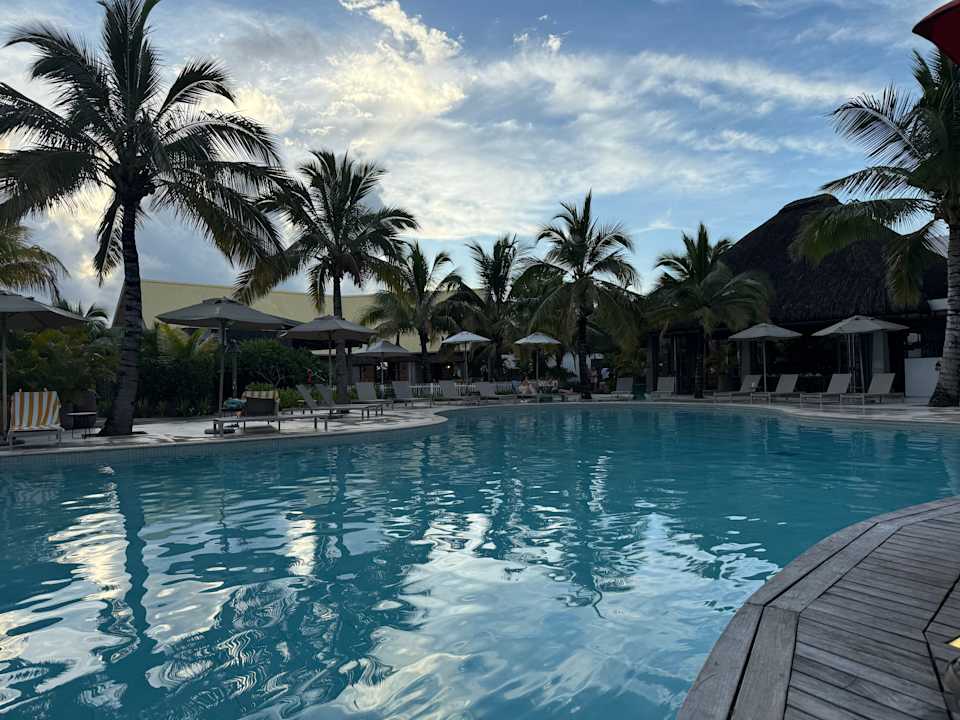Pool Sunrise Attitude - Adults Only