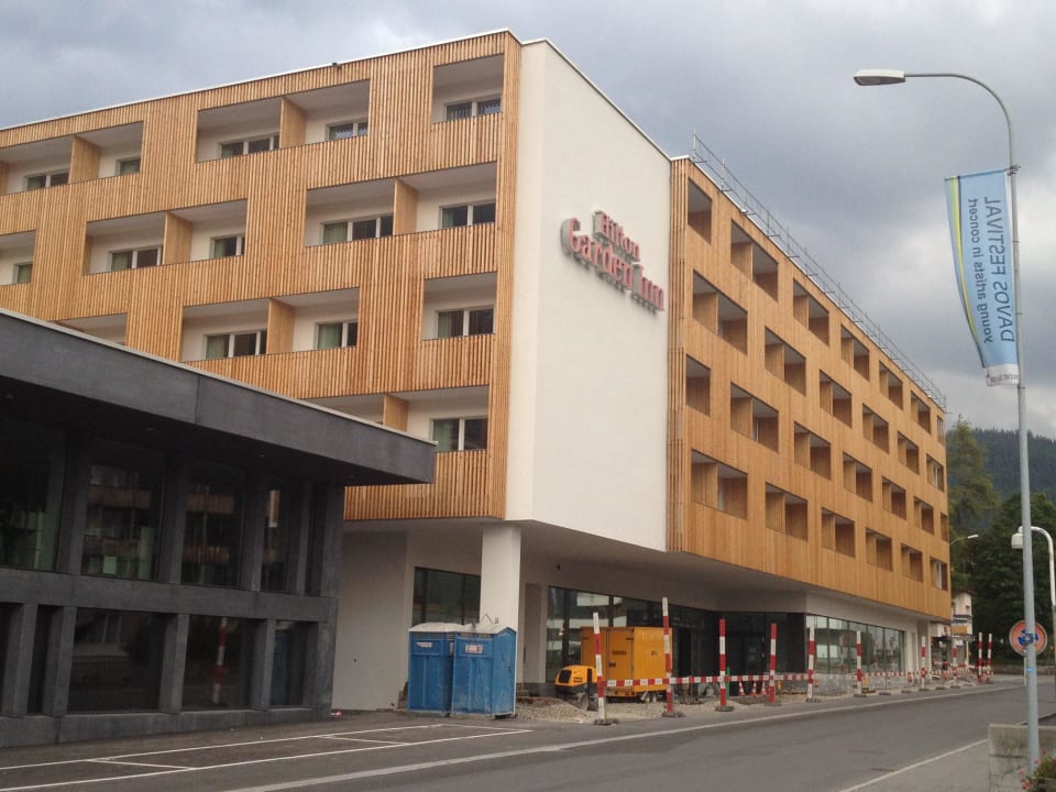 Das neue Hilton Garden Inn ggü. Kongresszentrum Hilton Garden Inn Davos