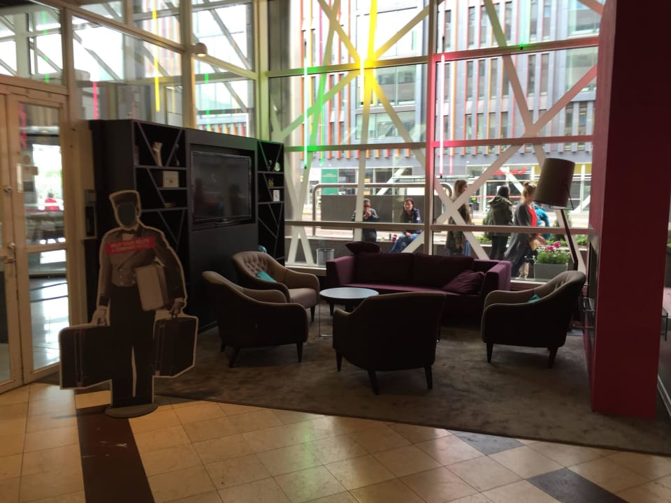 In der Lobby Comfort Hotel Xpress Stockholm Central