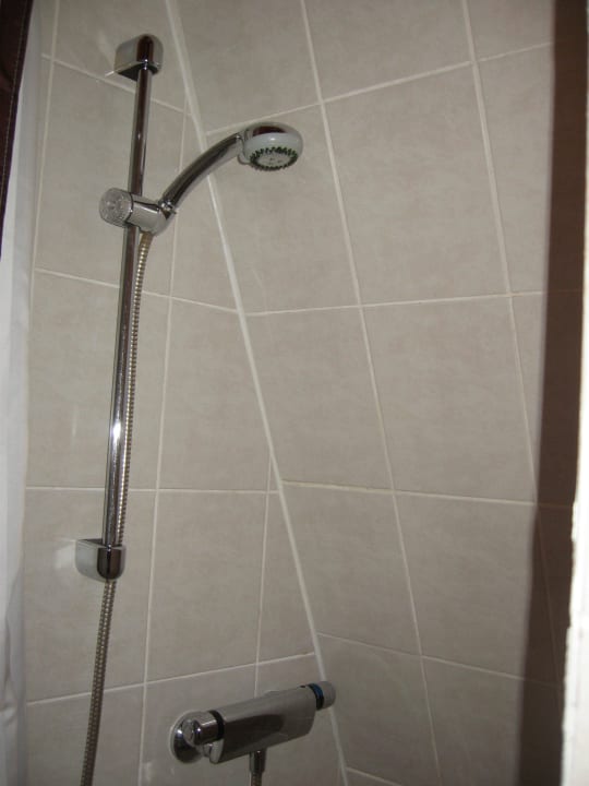 Dusche in der Dachschräge Hotel Römischer Kaiser