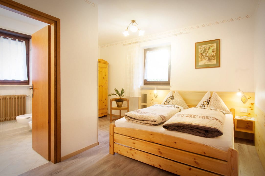 Zweiraumapp. Nr. 7 - Schlafz. mit DU/WCBidet Residence Villa Eleonora