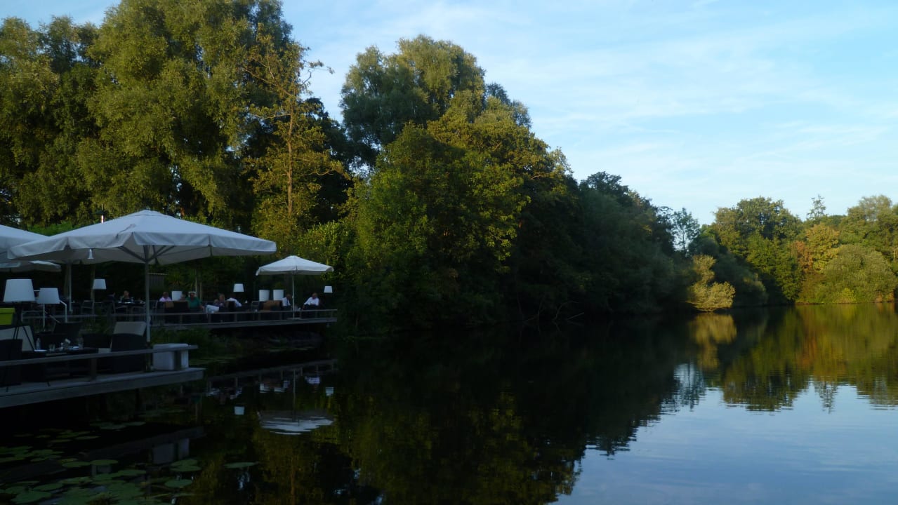 Restaurant-Terrasse am See Hotel Mitland