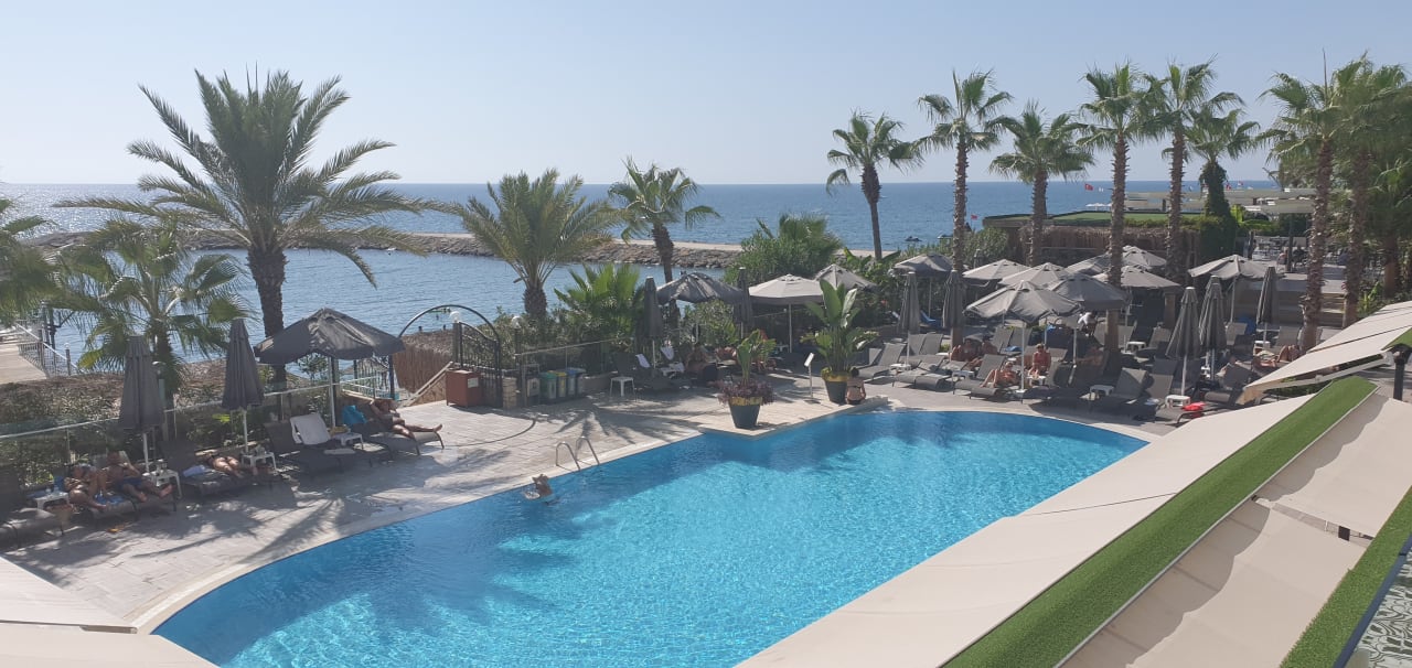 Pool Aria Resort & Spa