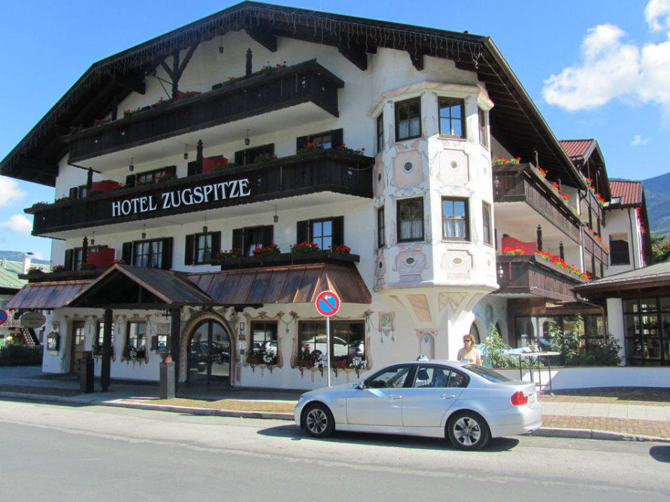 Hotel Zugspitze auf einen Blick Hotel Zugspitze
