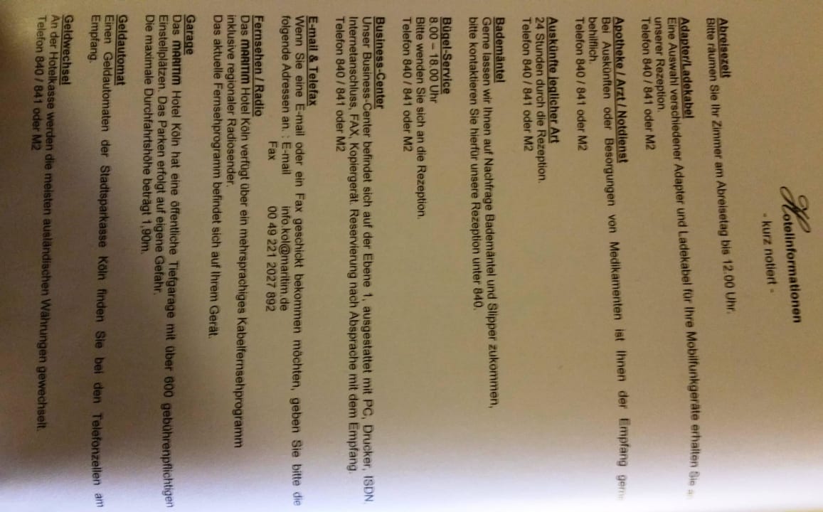 Info-Mappe auf dem Zimmer Maritim Hotel Köln