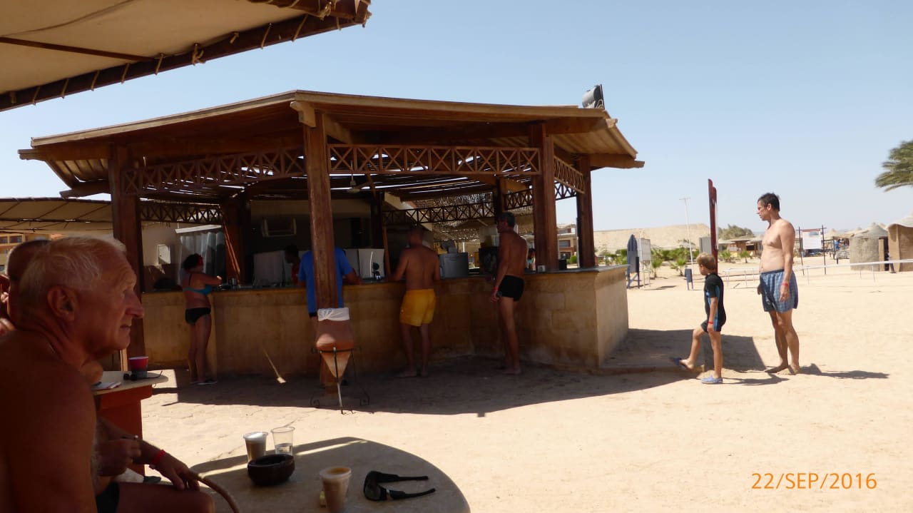 Strandbar Malikia Resort Abu Dabbab