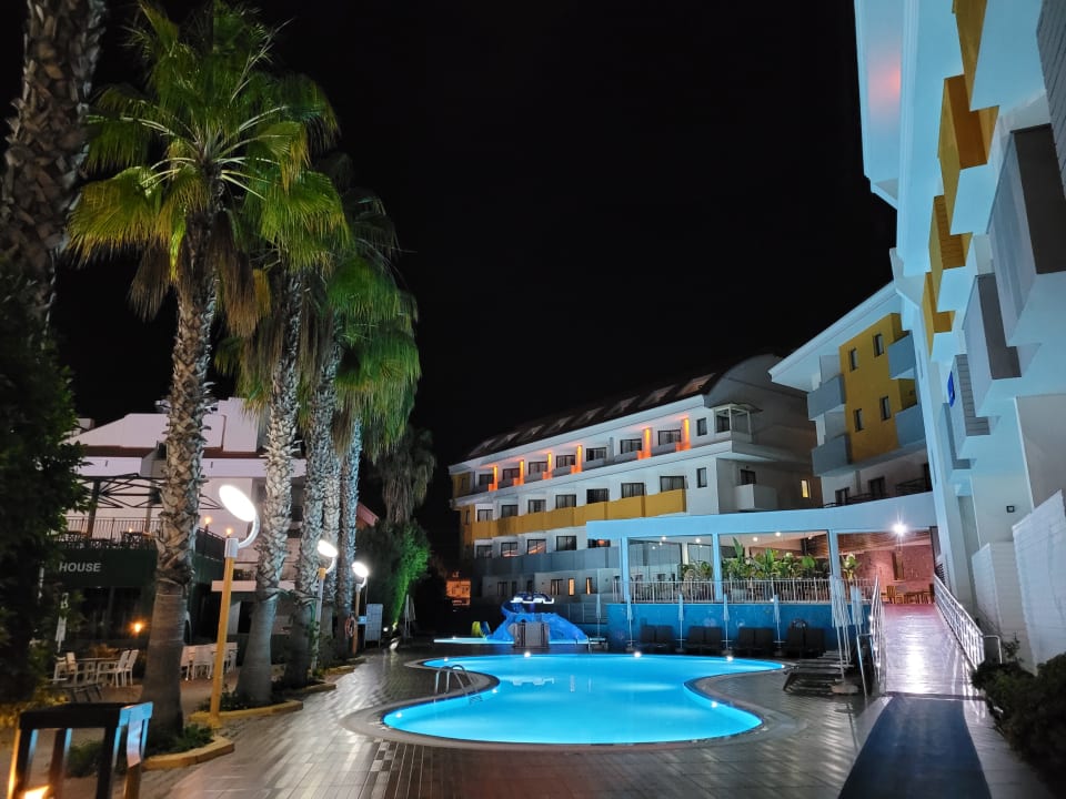 Pool Hane Family Resort