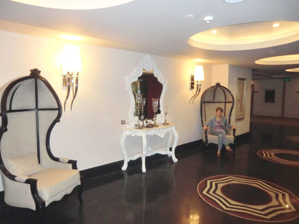 Am Aufzug Hotel Delphin Imperial