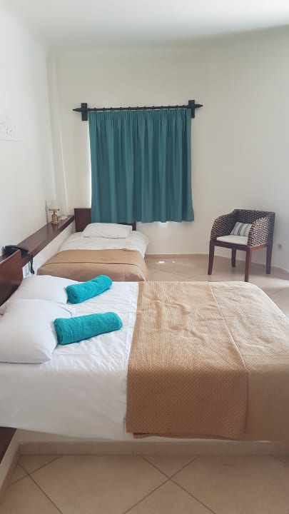 Zimmer Apollonia Beach Resort & Spa