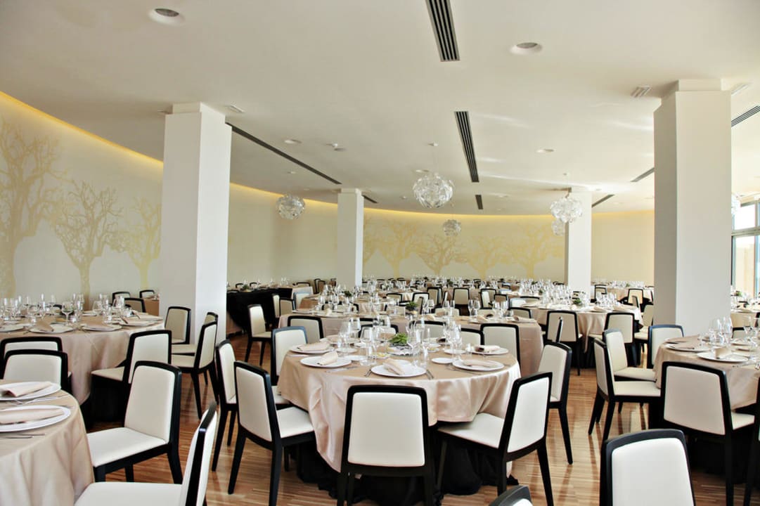 Cosmopolitan Restaurant Cosmopolitan Business Hotel