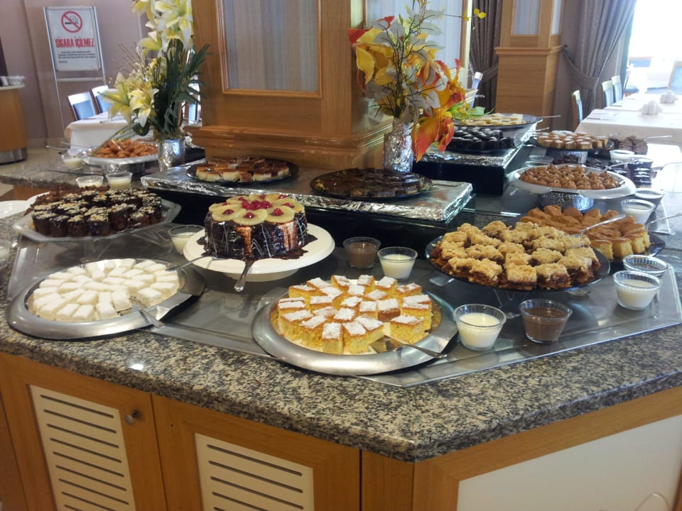 Kuchen Palmeras Beach Hotel