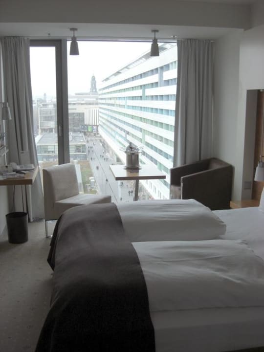 Zimmer mit Ausblick Occidental Dresden Newa