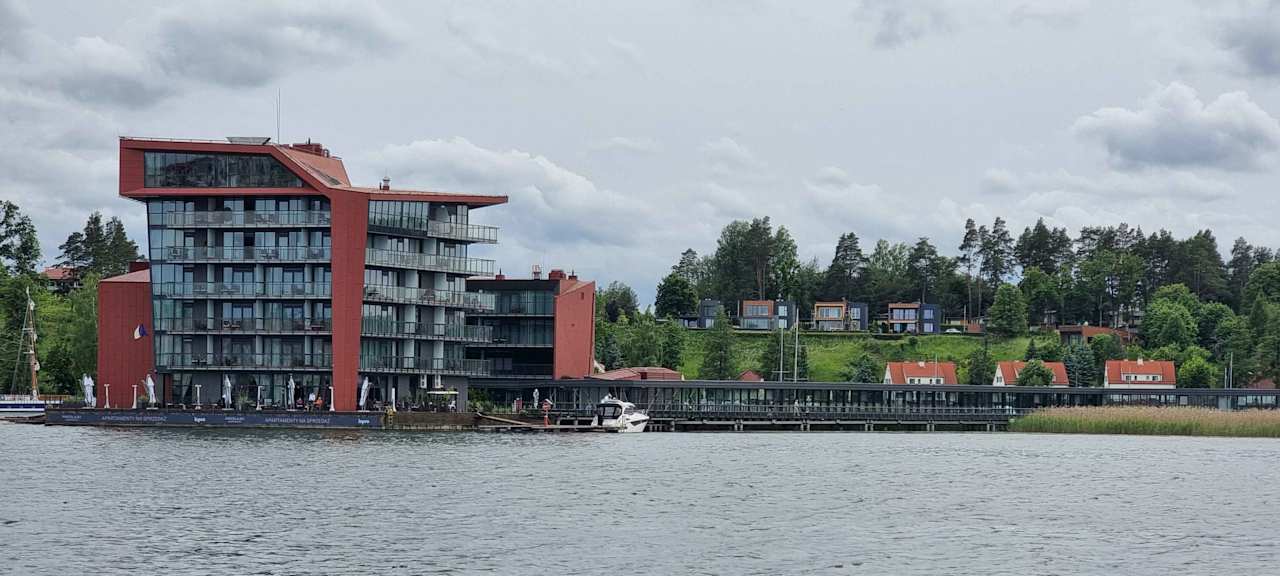 Außenansicht Hotel Mikołajki