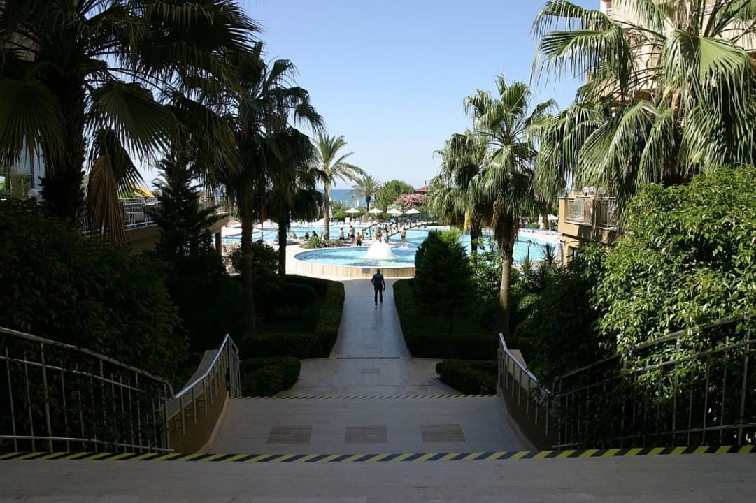 Treppe zur Anlage Hotel Terrace Beach Resort