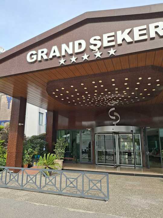 Außenansicht Grand Seker Hotel
