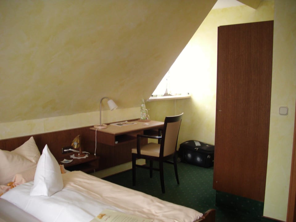 Zimmer 22 Landhotel & Weingasthof Schwarzer Adler