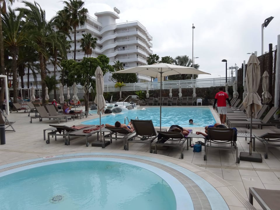Vorne Kinderbecken Hotel LIVVO Anamar Suites