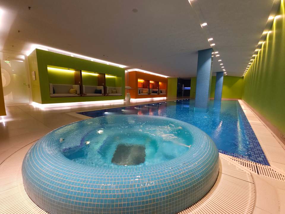 Pool SIDE Design Hotel Hamburg