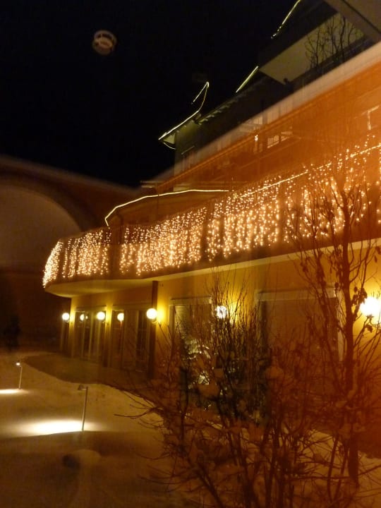 Schön beleuchtet Hotel Panorama Royal