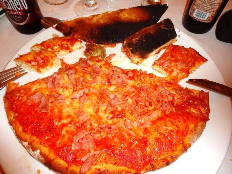 Verbrannte Pizza, interessierte den Service nicht Iberostar Grand Trinidad