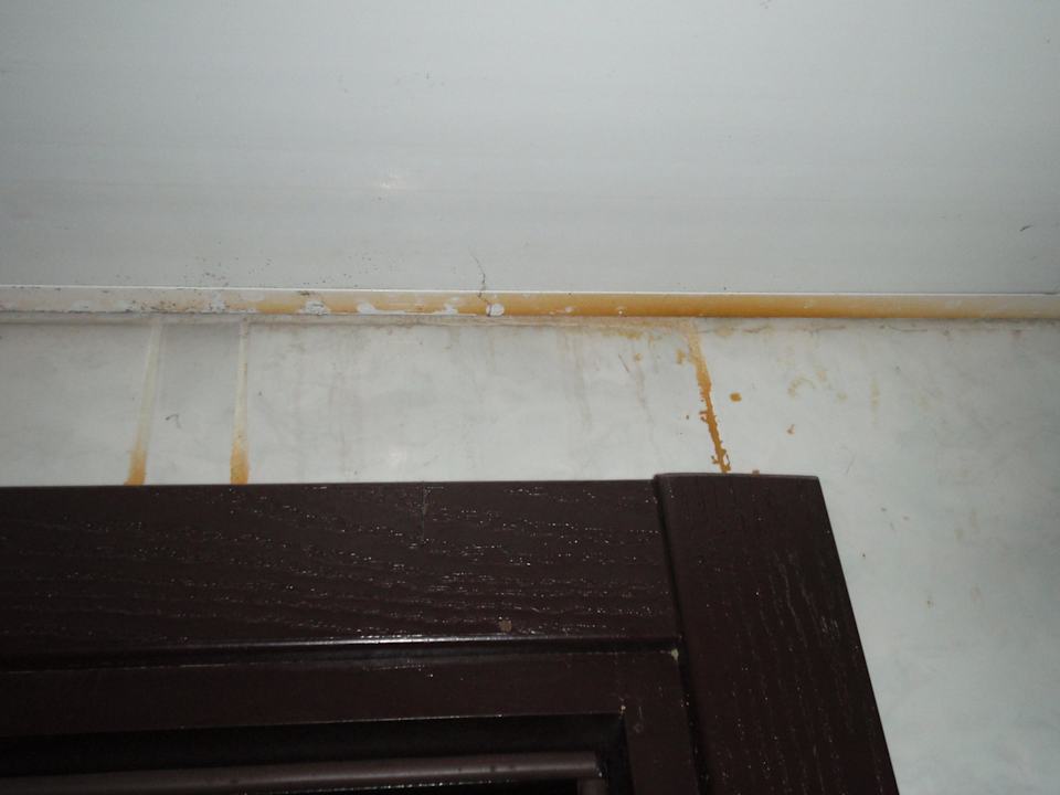 Im Bad die Decke Semoris Hotel