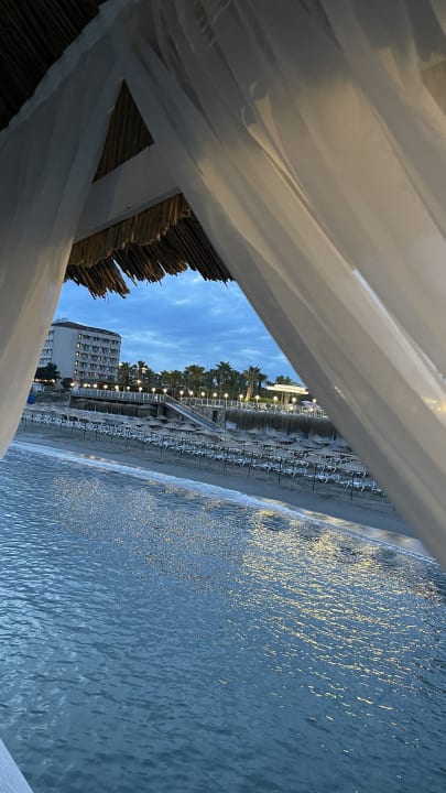 Strand Aria Resort & Spa