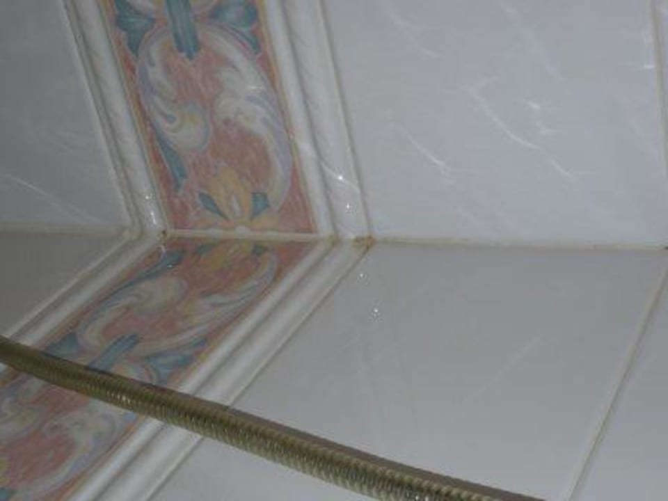 Verschmutze Fugen Inturotel Cala Esmeralda