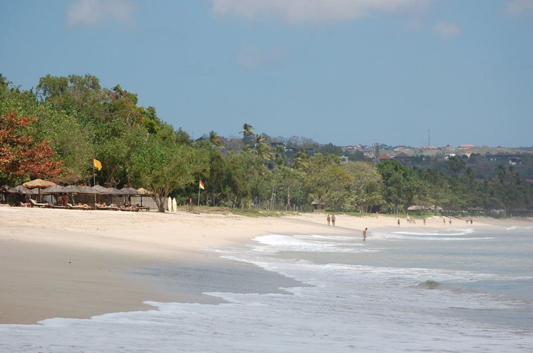 Strand vor dem Hotel Hotel Keraton Jimbaran Resort