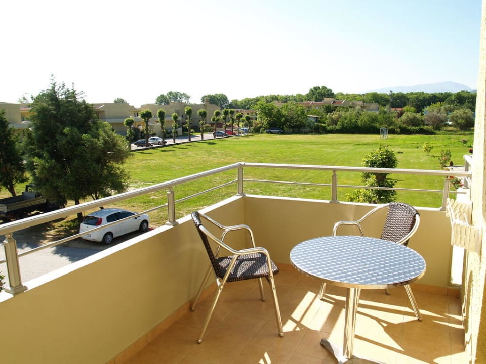 Balkon des Zimmers alltoura Club Hotel Poseidon Palace