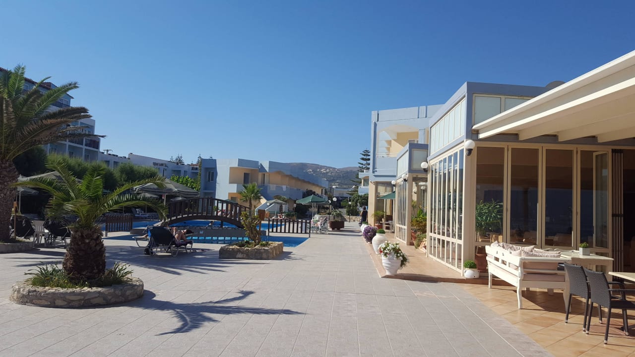 Vom Strand aus  Hotel Kathrin Beach