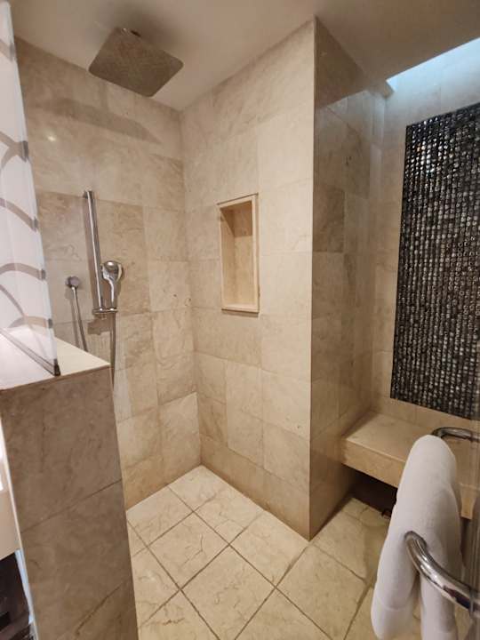 Zimmer Hideaway at Royalton Negril