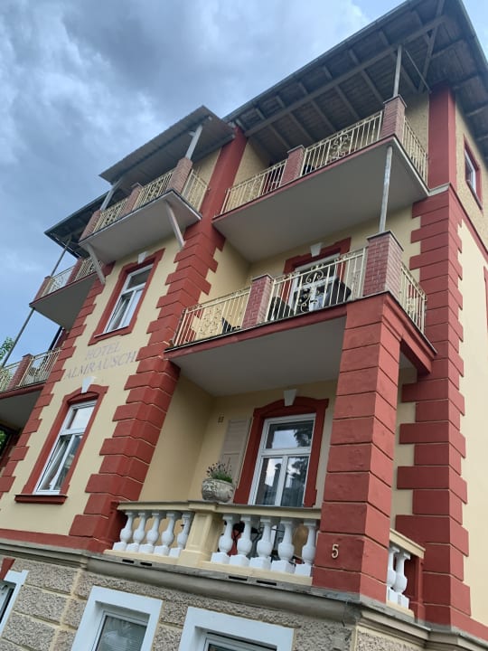 Außenansicht Hotel Pension Almrausch