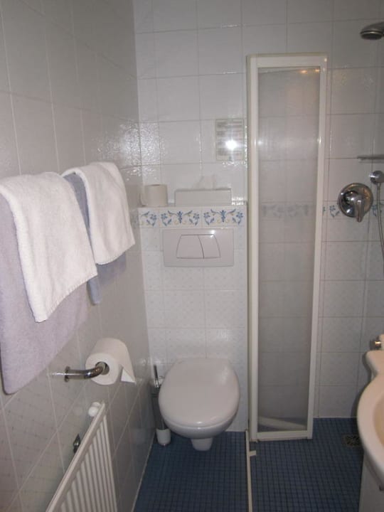 Badezimmer im Standard Doppelzimmer Hotel Garni Buchenhof