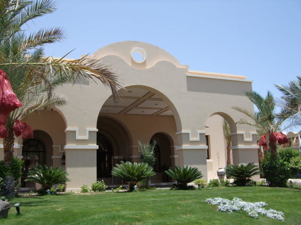 Hoteleingang Hotel JAZ Makadi Star & Spa
