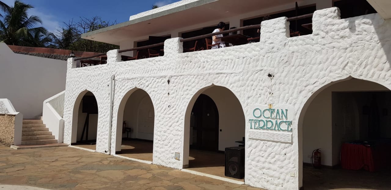 Außenansicht Hotel Jacaranda Indian Ocean Beach Resort