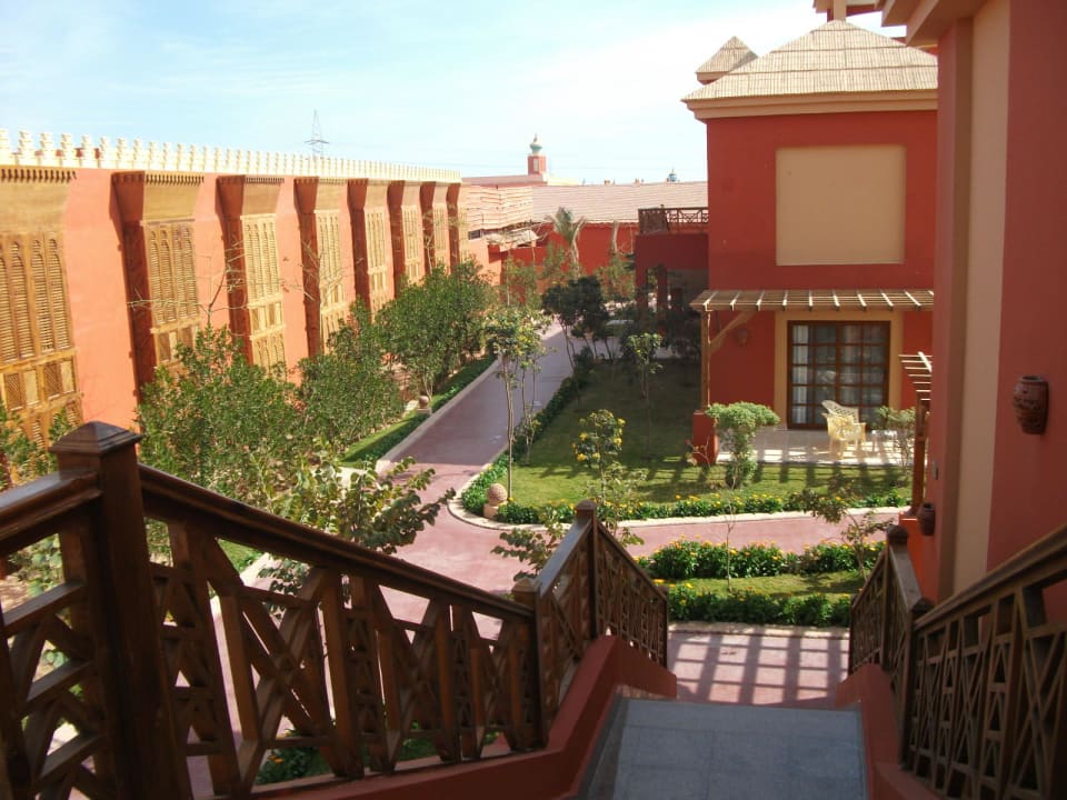 Treppe vom Zimmer in den Garten Pickalbatros Alf Leila Wa Leila Resort - Neverland Hurghada