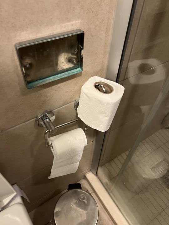 Zimmer Well Palace Side